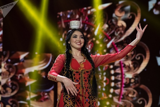 Miss Kazakistan 2018 Yarışması'ndan renkli kareler
