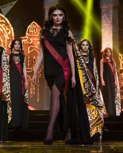 Miss Kazakistan 2018 Yarışması'ndan renkli kareler