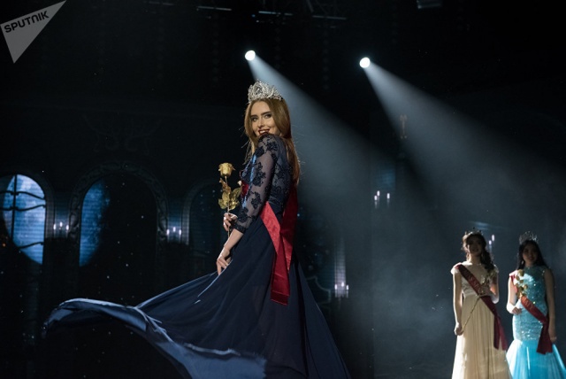 Miss Kazakistan 2018 Yarışması'ndan renkli kareler