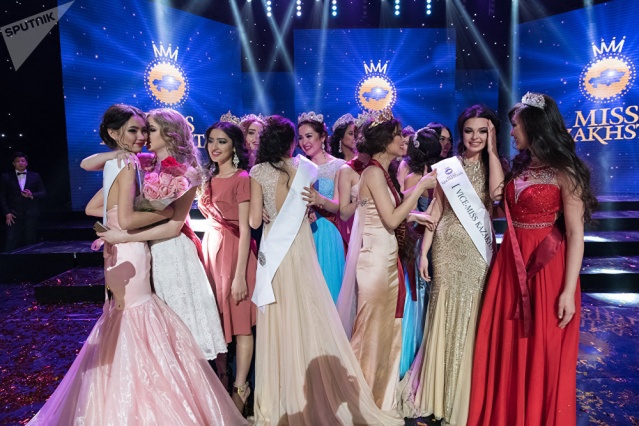 Miss Kazakistan 2018 Yarışması'ndan renkli kareler