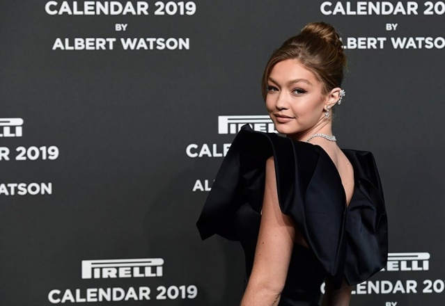Pirelli Takvimi tanıtım gecesine Gigi Hadid damgası