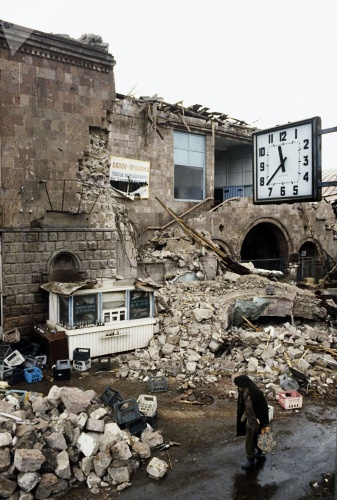 Ermenistan'da 20 binden fazla kişinin ölümüne neden olan Spitak depreminin 30. yıldönümü