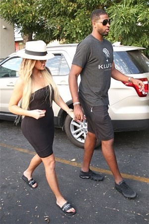 Kardashian yeni sevgilisi ile bakın nasıl yakalandı?