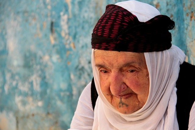 Bir ömrün yüz hatlarındaki izdüşümü ve sokaktaki yalnızlık