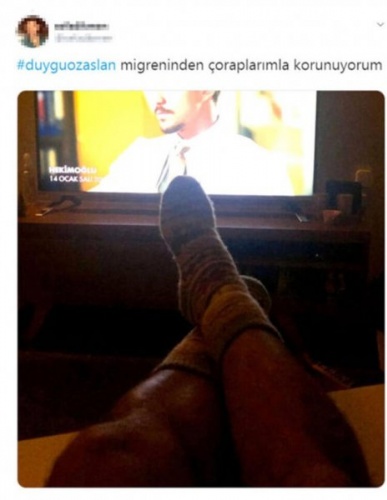 YouTuber Duygu Özaslan'ın yatak pozunu ti'ye aldılar!