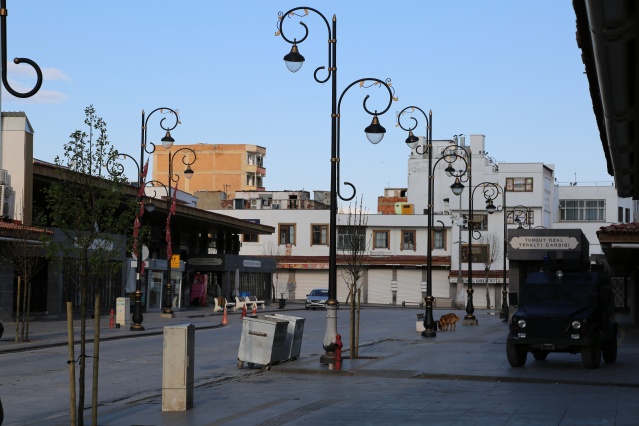 Fotoğraflarla Diyarbakır'da sokağa çıkma yasağı