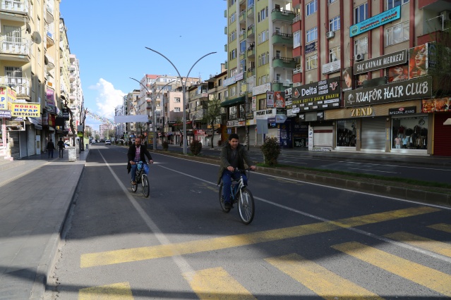 Fotoğraflarla Diyarbakır'da sokağa çıkma yasağı