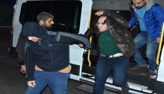 FETÖ operasyonu; 40 gözaltı