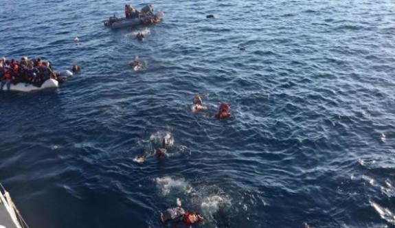 Ayvalık'ta tekne battı: 4'ü çocuk 5 kişi yaşamını yitirdi