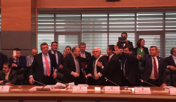 Komisyon yine kavga ile başladı