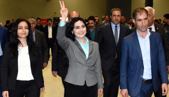 Yüksekdağ: Keşke silahlar değil de biz konuşsaydık