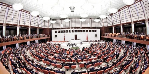 Anayasa değişikliği teklifi için oylamaya başladı