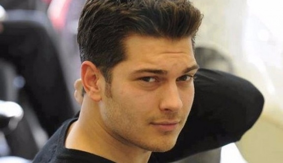 Başarılı oyuncu Çağatay Ulusoy'a yasak geldi!