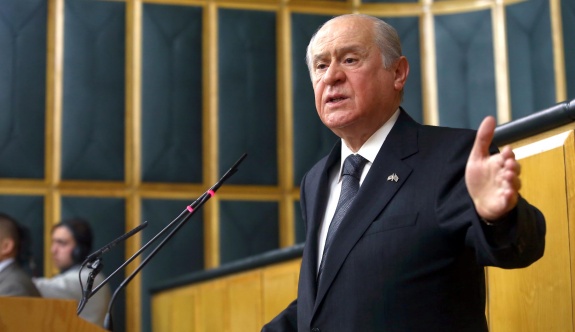 Türkeş'in yakın arkadaşımdan Bahçeli'ye; Türkiye'ye ihanet ediyor