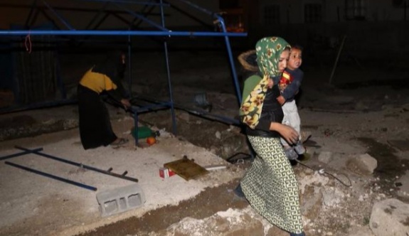 Adana'da Suriyelilerin çadırı ateşe verildi, 2 Suriyelinin durumu ağır!