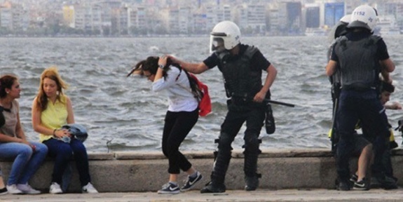 AKP İnsan Hakları ve özgürlüklerden sınıfta kaldı