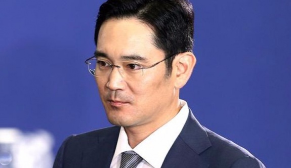 Samsung'un veliahtı Lee Jae-yong tutuklandı.