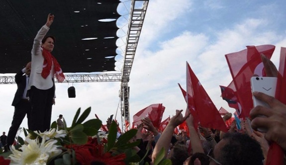 Akşener'den Bahçeli'ye saat sorusu!