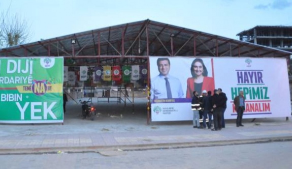 Validen Ak Partiye ‘evet’ HDP’ye ‘hayır’ kararı