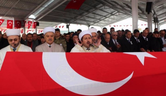 Şırnak, Kars ve Bitlis'te 5 asker yaşamını yitirdi
