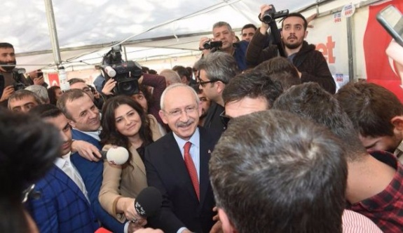 CHP Lideri Kılıçdaroğlu 'Evet' çadırında