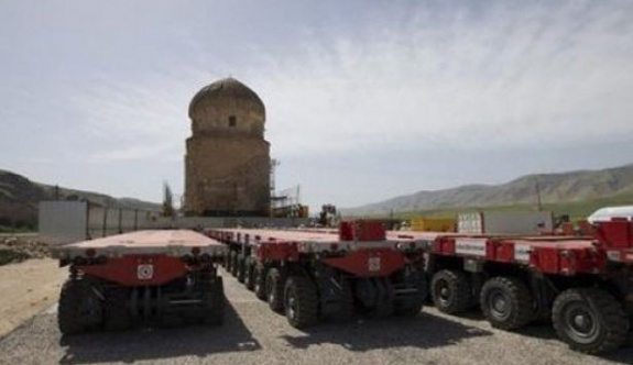 Hasankeyf'de 650 yıllık türbe taşınıyor