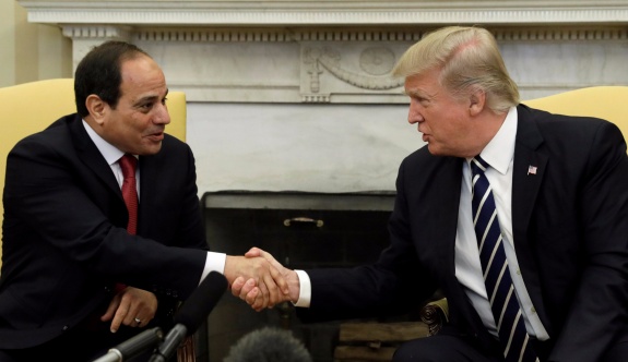 Sisi'den Trump'a övgüler