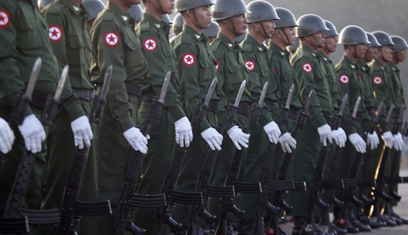 116 kişiyi taşıyan Myanmar askeri uçağı radarda kayboldu!