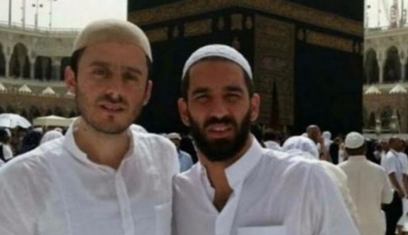 Arda Turan umreye gitti!