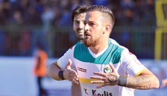 Amedsporlu Deniz Naki, 'Cumhurbaşkanına hakaret'ten gözaltına alındı