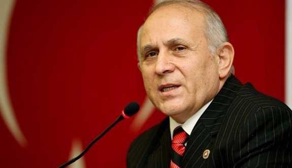 Burhan Kuzu'dan Twitter'da küfür ettiği iddialarına yanıt: 'HS' kısaltması 'Hadi sende' anlamında