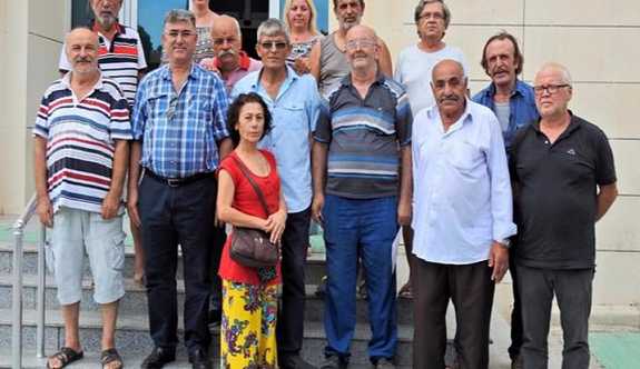 Çeşme'de 41 kişi MHP'den istifa etti