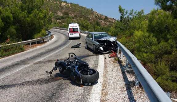 Foça’da trafik kazası:1'i ağır 3 yaralı