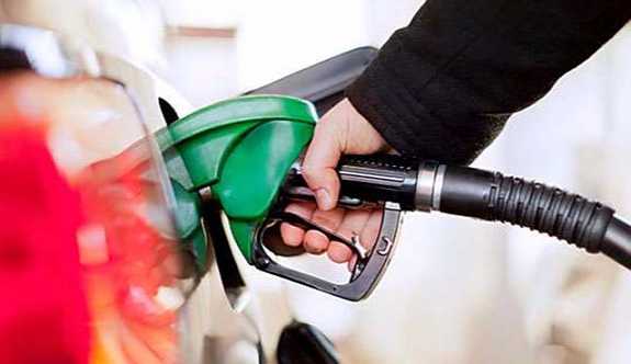 Benzin ve motorin fiyatlarına geceyarısından itibaren zam bekleniyor