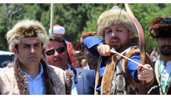 Bilal Erdoğan, 'Avrupa özentilerine' tepkili