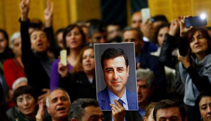 Bingöl'de Demirtaş'ın fotoğrafına el konuldu
