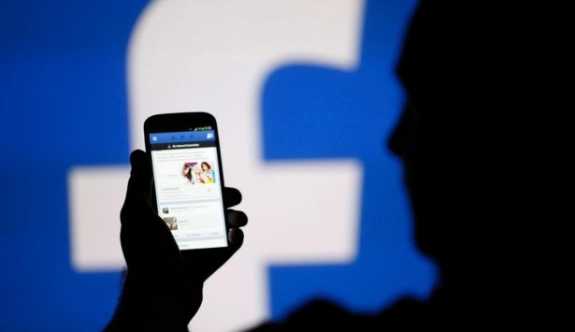 Facebook çöktü