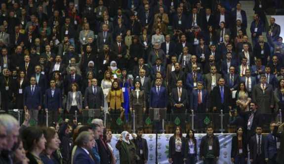 HDP iki dönem şartında rötuşa gidecek mi?