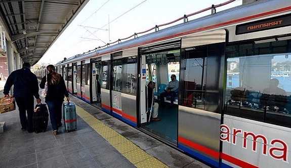 Marmaray'da polis yanlışlıkla kadın yolcuyu vurdu