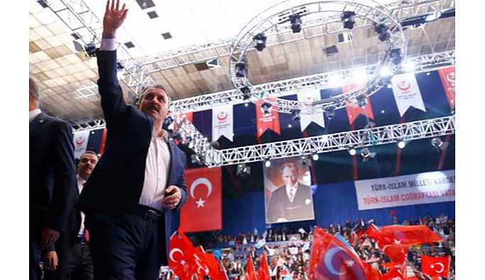 Mustafa Destici, yeniden genel başkanlığa seçildi.