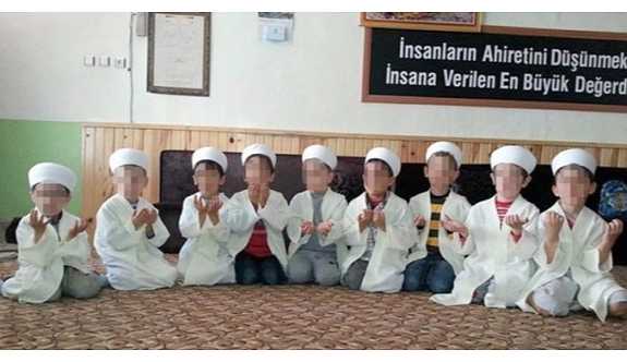 Sıbyan mektebi'nde ailelere günahkar diye bakıyorlar