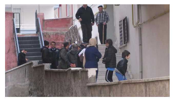 Apartman dairesinde sis bombası patladı: 5 yaralı