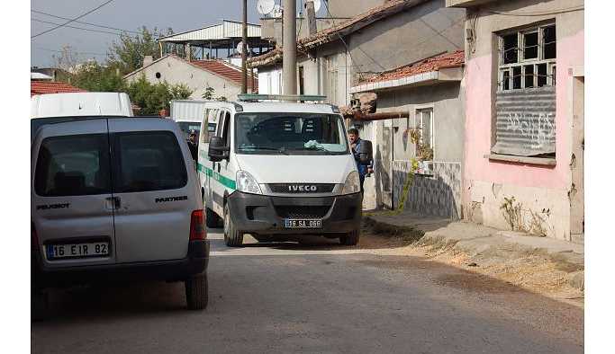 Bursa'da aile faciası:Annesine şiddet uygulayan babasını vurdu