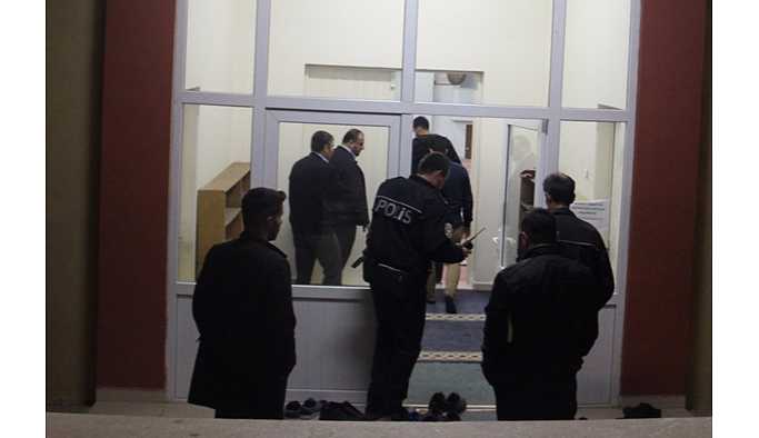 Gönüllü müezzinlik yaptığı camide ölü bulundu