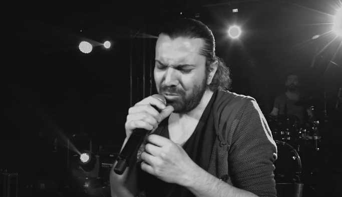 Halil Sezai konserinde bıçaklar konuştu, 1 kişi yaralandı