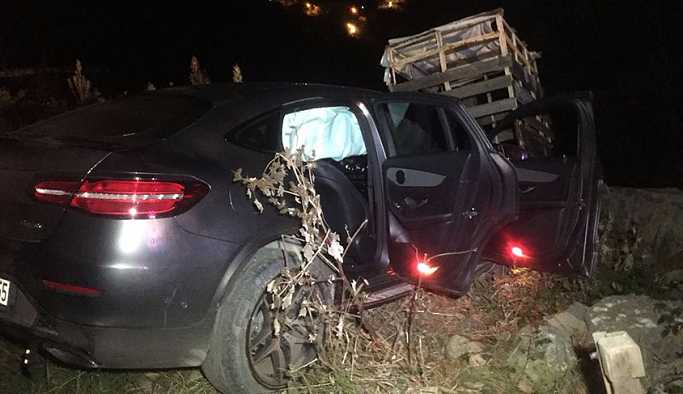 Lüks jeep sürücüsü aracıyla birlikte 10 metrelik uçurumdan düştü