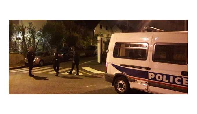 Paris'te polis 3 kişiyi öldürüp intihar etti