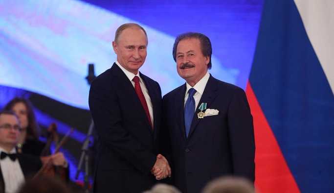 Putin'den Cavit Çağlar'a dostluk nişanı!