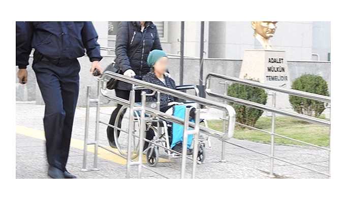 Yeni doğurduğu bebeğini poşete koyup 5'inci kattan atan kadın tutuklandı