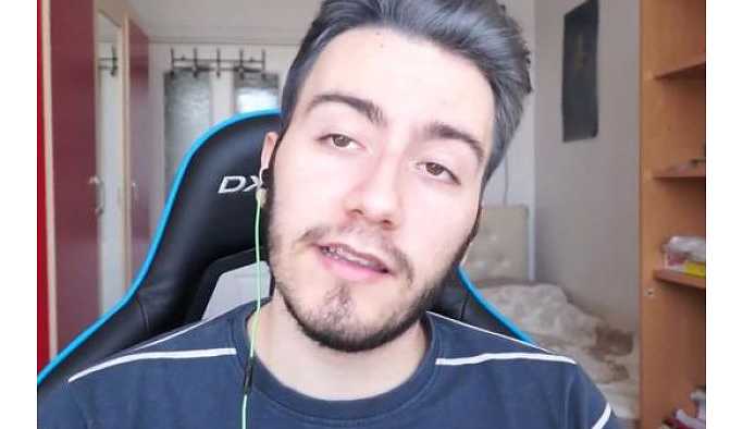Enes Batur' a verilen "En iyi Youtuber'' ödülü geri alındı